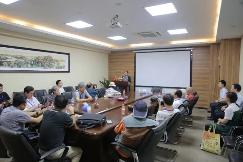 栖霞区文联组织文艺家到澳思泰现场采风